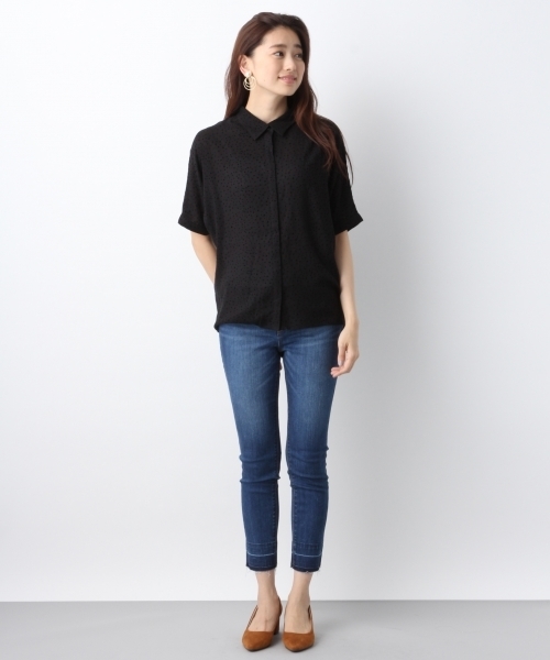 LEPSIM（レプシィム）の「ランダムドットシャツSS　764652（シャツ/ブラウス・レディース・オフホワイト/チャコールグレー/ブラック・FREE）」の5枚目の写真