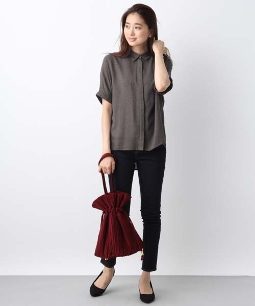 LEPSIM（レプシィム）の「ランダムドットシャツSS　764652（シャツ/ブラウス・レディース・オフホワイト/チャコールグレー/ブラック・FREE）」の6枚目の写真