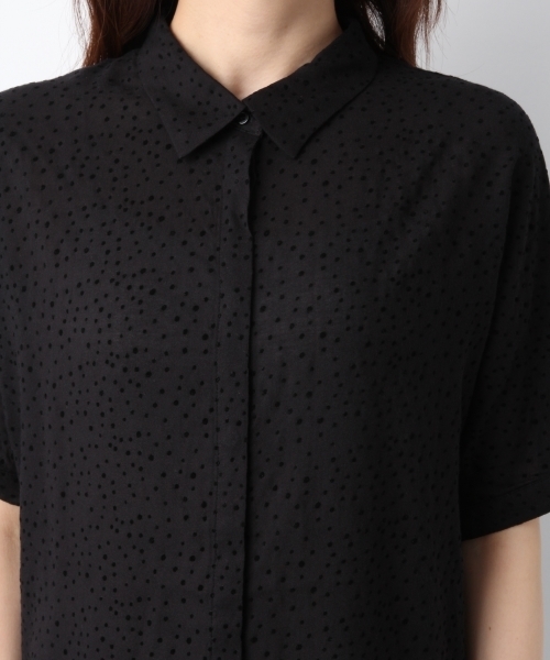 LEPSIM（レプシィム）の「ランダムドットシャツSS　764652（シャツ/ブラウス・レディース・オフホワイト/チャコールグレー/ブラック・FREE）」の10枚目の写真