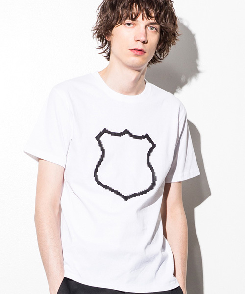 NUMBER (N)INE DENIM(ナンバーナインデニム)の「NUMBER (N)INE DENIM(ナンバーナインデニム)ピクセルエンブレム半袖Tシャツ(Tシャツ/カットソー・メンズ・ホワイト/ブラック/グレー/ネイビー・LARGE/MEDIUM/SMALL/X-LARGE)」の2枚目の写真
