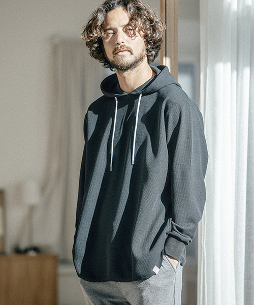 ANGENEHM(アンゲネーム)の「mpa1719-Waffle Pull Parka パーカー(パーカー・メンズ・ホワイト/ブラック/グレー/オリーブ・M/S/L)」の6枚目の写真