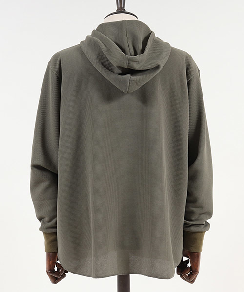 ANGENEHM(アンゲネーム)の「mpa1719-Waffle Pull Parka パーカー(パーカー・メンズ・ホワイト/ブラック/グレー/オリーブ・M/S/L)」の13枚目の写真