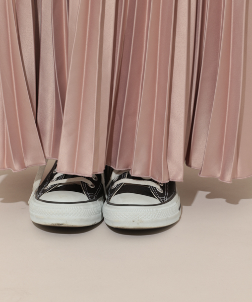 apres jour（アプレジュール）の「サテンプリーツスカート【ZOZOTOWN限定アイテム】NEW（スカート・レディース・ブラック/ピンクベージュ・フリー）」の17枚目の写真