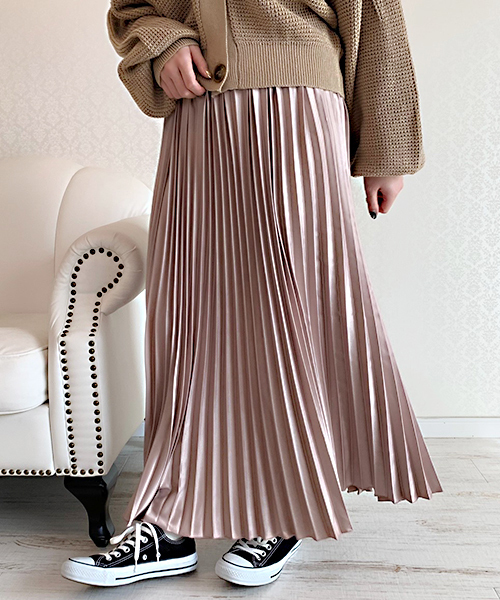 apres jour（アプレジュール）の「サテンプリーツスカート【ZOZOTOWN限定アイテム】NEW（スカート・レディース・ブラック/ピンクベージュ・フリー）」の22枚目の写真