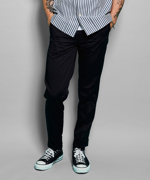 YELLOW RUBY(イエロールビー)の「Stretch Satin Trousers ストレッチサテン テーパード(チノパンツ)」|ブラック