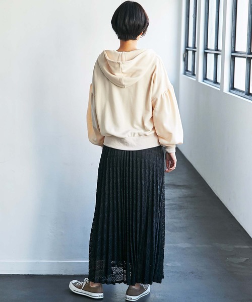 GeeRA（ジーラ）の「ボリューム袖パーカー（パーカー・レディース・ブラック/アイボリー/モカ・MEDIUM/LARGE/X-LARGE）」の17枚目の写真