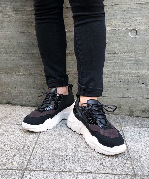 PAGEBOY(ページボーイ)の「モノトーンダッドスニーカー(スニーカー・レディース・ブラック/オフホワイト・MEDIUM/LARGE)」の5枚目の写真