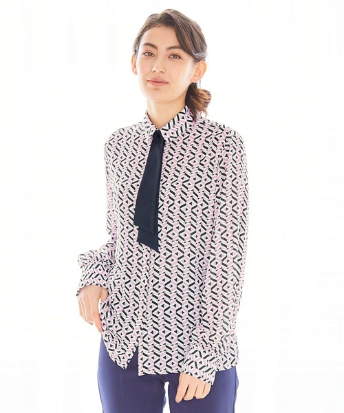 NARACAMICIE（ナラカミーチェ）の「キカジョーゼットプリントミニボウタイ付長袖シャツ（シャツ/ブラウス・レディース・ピンク/ブルー・SMALL/MEDIUM/LARGE）」の18枚目の写真