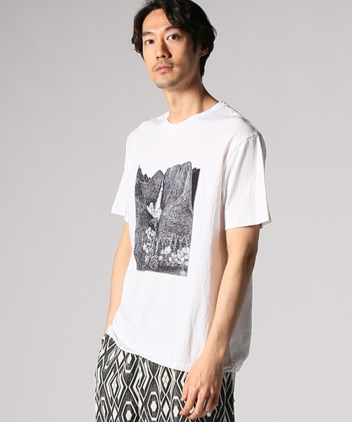JOURNAL STANDARD(ジャーナルスタンダード)の「【TOM KILLION/トム キリオン】 T-SH(Tシャツ/カットソー・メンズ・ホワイト/ホワイト系その他・LARGE/X-LARGE/MEDIUM)」の1枚目の写真