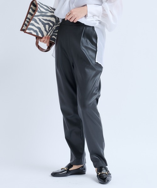 DouDou（ドゥドゥ）の「フェイクレザーパンツ（その他パンツ・レディース・ブラック/ベージュ・38/36）」の2枚目の写真