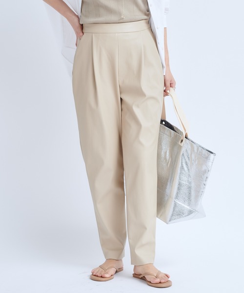 DouDou（ドゥドゥ）の「フェイクレザーパンツ（その他パンツ・レディース・ブラック/ベージュ・38/36）」の6枚目の写真