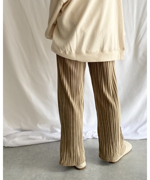 She's Closet（シーズクローゼット）の「スエードタッチ プリーツパンツ ロング イージーパンツ（その他パンツ・レディース・ブラック/ベージュ/パープル/アイボリー/カーキブラウン/グリーン/ライトパープル・FREE）」の13枚目の写真