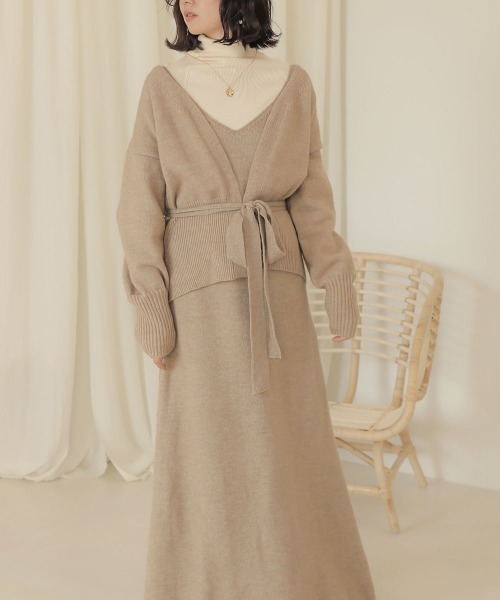 Bab（バブ）の「【WEB限定】ニットキャミワンピース×カーディガン２ピースセットアップ（ワンピース・レディース・ネイビー/ベージュ/ライトグレー・38）」の5枚目の写真