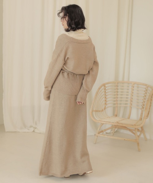 Bab（バブ）の「【WEB限定】ニットキャミワンピース×カーディガン２ピースセットアップ（ワンピース・レディース・ネイビー/ベージュ/ライトグレー・38）」の15枚目の写真