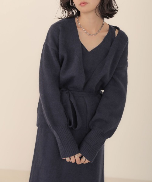 Bab（バブ）の「【WEB限定】ニットキャミワンピース×カーディガン２ピースセットアップ（ワンピース・レディース・ネイビー/ベージュ/ライトグレー・38）」の8枚目の写真