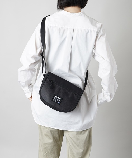 moz（モズ）の「moz(モズ) フラップミニショルダー ZZEI-24（ショルダーバッグ・レディース・ブラック/ネイビー/トリコロール/ベージュ/イエロー×グレー/グレー系2/グレー系1/グレー系その他2/ミント/モスグリーン・ONE SIZE）」の12枚目の写真