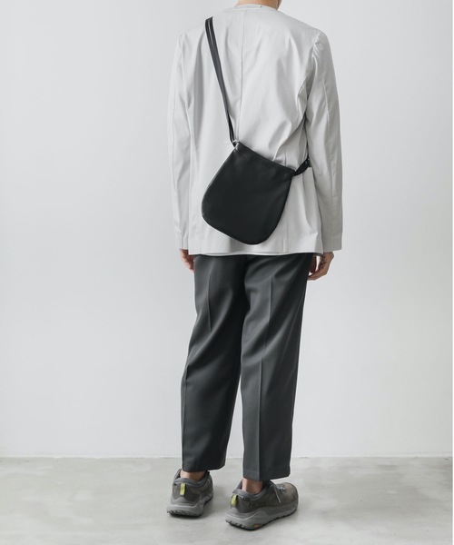 ATTACHMENT（アタッチメント）の「HIGH GAUGE JERSEY COLLARLESS TECHNICAL BLAZER（テーラードジャケット・メンズ・ライトグレー/グレー系その他/ブラック・2/1/3/4）」の12枚目の写真