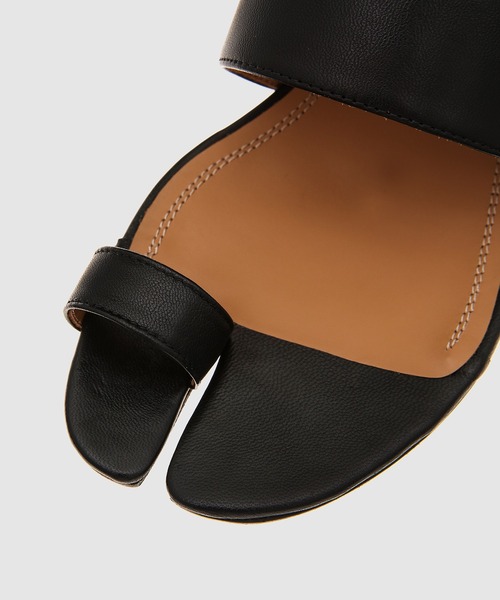 Maison Margiela（メゾンマルジェラ）の「SANDAL（サンダル・レディース・ホワイト/ブラック・38/36/37）」の11枚目の写真