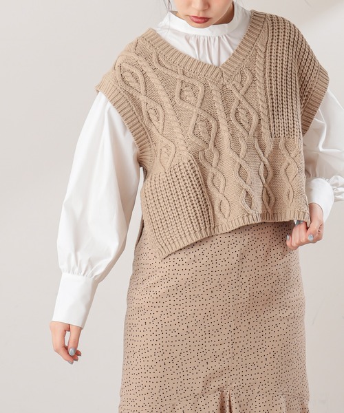 natural couture(ナチュラルクチュール)の「ショート丈ニットベスト×ブラウスセット(シャツ/ブラウス・レディース・ライトグレー/ベージュ/アイボリー・FREE)」の11枚目の写真