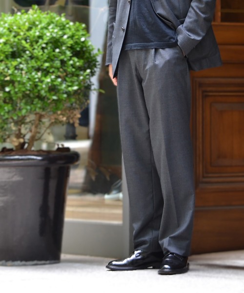 WILD LIFE TAILOR Adam et Rope'（ワイルドテーラーアダムエロペ　）の「【WILD LIFE TAILOR】ユニフォームパンツ/セットアップ対応（スラックス・メンズ・チャコールグレー/ネイビー・M/L）」の2枚目の写真