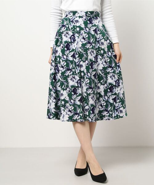 P ボタニカル花柄フレアスカート Yecca スカート スカート Yecca スカート Vecca イェッカヴェッカ のファッション
