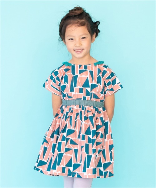 RAGMART(ラグマート)の「レース襟ギャザーワンピース ギンガムチェック 幾何柄 花柄(ワンピース・キッズ・グリーン/レッド/ブラック・100cm/130cm/110cm/120cm)」の3枚目の写真