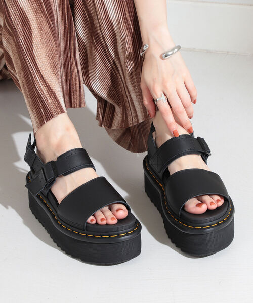 Ray BEAMS（レイビームス）の「Dr.Martens / VOSS QUAD（サンダル・レディース・ブラック・3/4/6/5）」の15枚目の写真