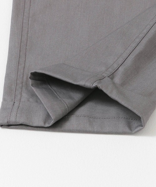 Gramicci（グラミチ）の「GRAMICCI　GABARDINE TUCK TAPERED PANTS（その他パンツ・メンズ・ネイビー/グレー・MEDIUM/LARGE）」の4枚目の写真