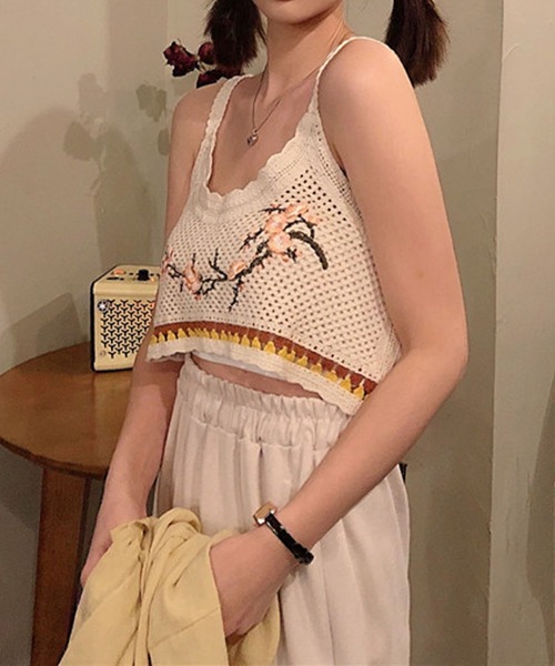 me+em select（ミームセレクト）の「かぎ針編み花刺繍レースビスチェ（ベスト・レディース・ベージュ系その他2/ホワイト系その他2/ベージュ系その他/ホワイト系その他3/ベージュ系その他3/ホワイト系その他・FREE）」の8枚目の写真