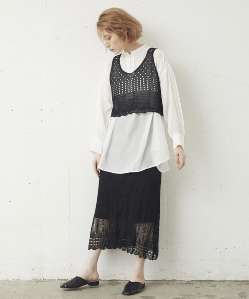 kivi(キヴィ)の「かぎ針ニットビスチェ(ニット/セーター・レディース・ブラック/ベージュ/ダークオレンジ・FREE)」の12枚目の写真