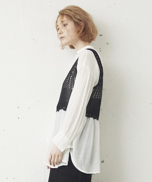 kivi(キヴィ)の「かぎ針ニットビスチェ(ニット/セーター・レディース・ブラック/ベージュ/ダークオレンジ・FREE)」の17枚目の写真