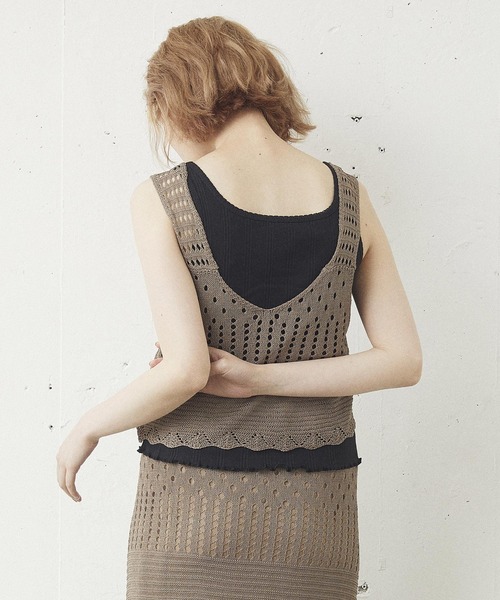 kivi(キヴィ)の「かぎ針ニットビスチェ(ニット/セーター・レディース・ブラック/ベージュ/ダークオレンジ・FREE)」の20枚目の写真