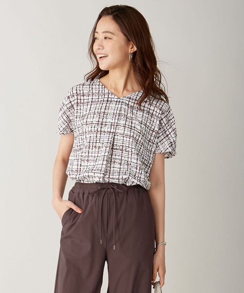 J.PRESS(ジェイプレス)の「【洗える】ポリエステル デシンチェック柄プリント ブラウス(シャツ/ブラウス・レディース・ホワイト系5/サックスブルー系5・11/9)」の2枚目の写真