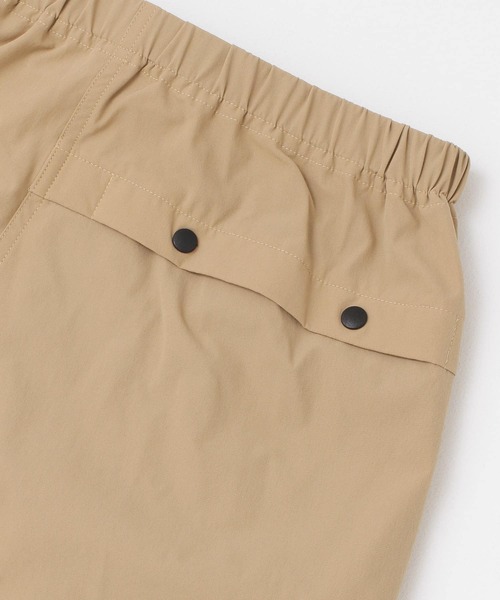 URBAN RESEARCH Sonny Label（アーバンリサーチサニーレーベル）の「『防汚ストレッチ』マルチファンクション撥水ショーツ（その他パンツ・メンズ・ブラック/ベージュ/パープル/ネイビー/カーキ・MEDIUM/LARGE）」の17枚目の写真