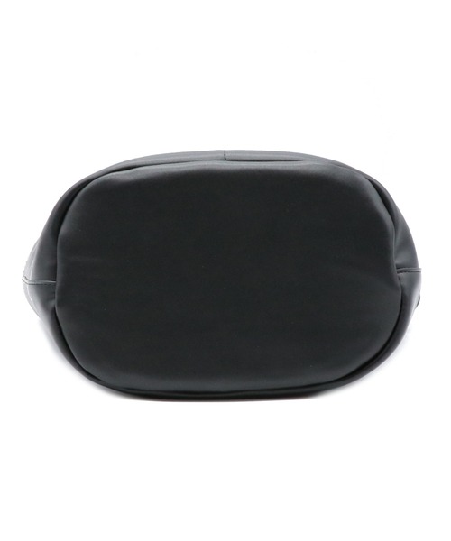 POUTOJOURU（ポートジュール）の「【ポートジュール】PUレザー　サイドポケットトートバッグ　ZOZO限定（ビジネスバッグ・レディース・ブラック/ブラウン/グレー/アイボリー・FREE）」の21枚目の写真