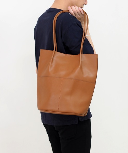 POUTOJOURU（ポートジュール）の「【ポートジュール】PUレザー　サイドポケットトートバッグ　ZOZO限定（ビジネスバッグ・レディース・ブラック/ブラウン/グレー/アイボリー・FREE）」の14枚目の写真