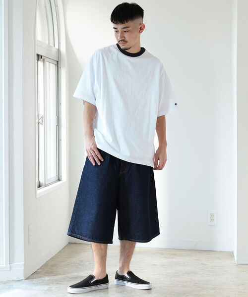 BEAMS（ビームス）の「BEAMS / 1プリーツ ワイド デニム ショーツ（その他パンツ・メンズ・インディゴブルー/ブルー・MEDIUM/X-LARGE/SMALL/LARGE）」の4枚目の写真