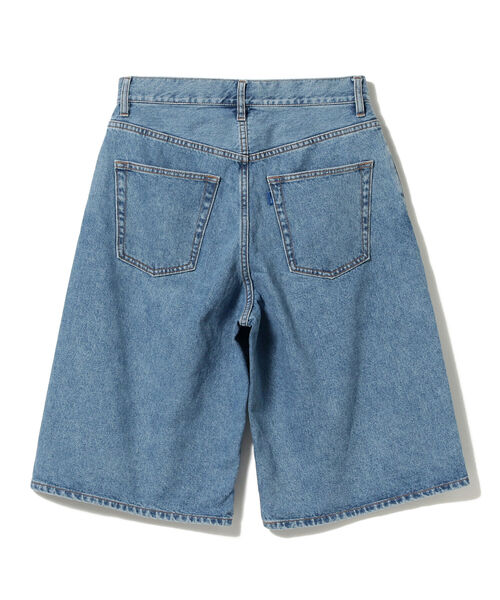 BEAMS（ビームス）の「BEAMS / 1プリーツ ワイド デニム ショーツ（その他パンツ・メンズ・インディゴブルー/ブルー・MEDIUM/X-LARGE/SMALL/LARGE）」の9枚目の写真