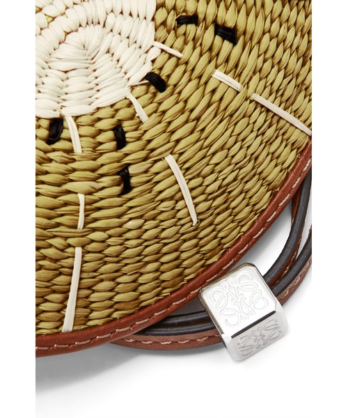 LOEWE（ロエベ）の「キウイ ハーフムーン コインパース (イラカヤシ&カーフ)（その他小物・レディース・グリーン系その他・ONE SIZE）」の4枚目の写真