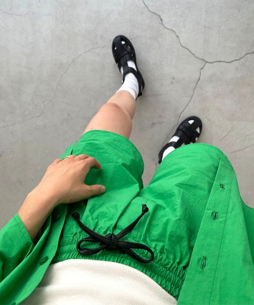 CANAL JEAN（キャナルジーン）の「RCW BLUE LABEL(ブルーレーベル) ドローストリングショートパンツ（その他パンツ・レディース・ブラック/ベージュ/グリーン・38）」の12枚目の写真