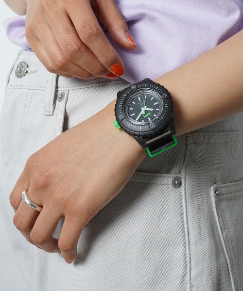 X-girl(エックスガール)の「X-girl × Q&Q Smile Solar MILLS LOGO WATCH(アナログ腕時計・レディース・ブラック/マルチ・ONE SIZE)」の22枚目の写真