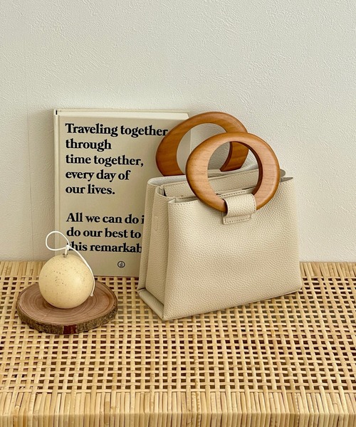 etade（エタード）の「ウッドハンドル 2wayバッグ etda7（ショルダーバッグ・レディース・ブラック/ベージュ/ブラウン/アイボリー・FREE）」の21枚目の写真