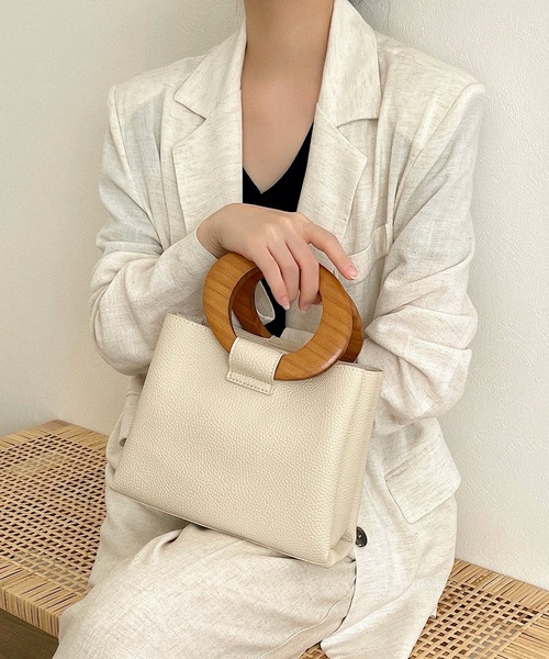 etade（エタード）の「ウッドハンドル 2wayバッグ etda7（ショルダーバッグ・レディース・ブラック/ベージュ/ブラウン/アイボリー・FREE）」の19枚目の写真