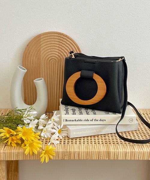 etade（エタード）の「ウッドハンドル 2wayバッグ etda7（ショルダーバッグ・レディース・ブラック/ベージュ/ブラウン/アイボリー・FREE）」の9枚目の写真