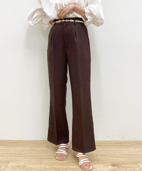 apres jour(アプレジュール)の「センタープレスフレアーパンツ【ZOZOTOWN限定アイテム】(その他パンツ・レディース・モカ/ブラック/ダークブラウン/グリーン系その他/ライトイエロー/ブルー系その他/オレンジ/グリーン系その他3・MEDIUM/SMALL/X-LARGE)」の3枚目の写真