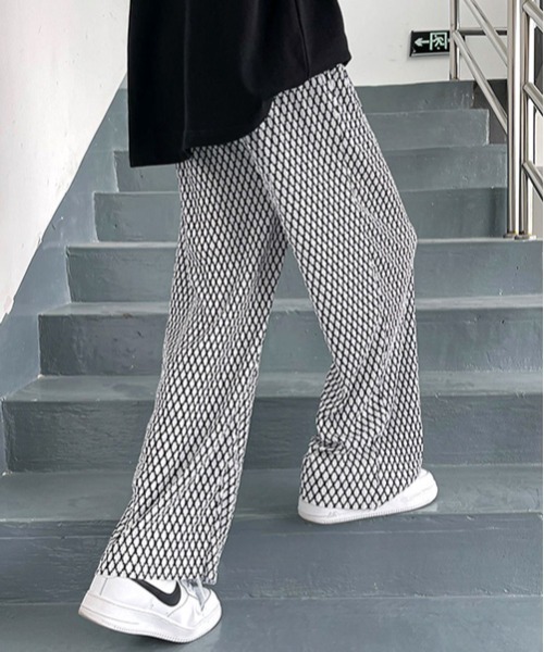 neos（ネオス）の「【neos -addictive design-】ルーズシルエット ジオメトリック 総柄 プリーツ ワイドパンツ（その他パンツ・メンズ・ホワイト/ブラック/イエロー・LARGE/X-LARGE/MEDIUM）」の22枚目の写真