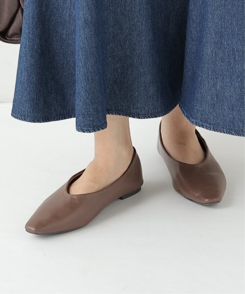 frames RAY CASSIN（フレームスレイカズン）の「スクエアトゥフラットシューズ（パンプス・レディース・ブラック/ブルー/グレイッシュベージュ/ブラック系・SMALL/MEDIUM/LARGE）」の11枚目の写真