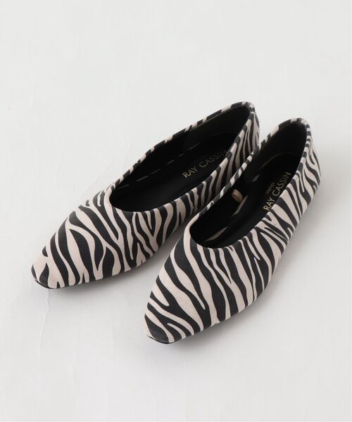 frames RAY CASSIN（フレームスレイカズン）の「スクエアトゥフラットシューズ（パンプス・レディース・ブラック/ブルー/グレイッシュベージュ/ブラック系・SMALL/MEDIUM/LARGE）」の13枚目の写真