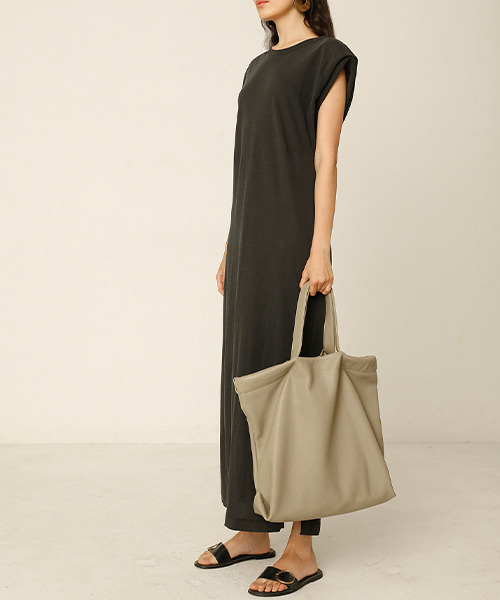 chuclla(チュクラ)の「【chuclla】PU leather tote bag cha204(トートバッグ・レディース・ベージュ/ブラック・FREE)」の9枚目の写真