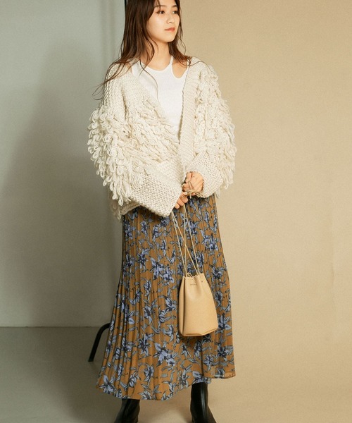 KBF（ケイビーエフ）の「パッチワークループニットカーディガン（カーディガン/ボレロ・レディース・ブルー/ベージュ系その他/アイボリー・ONE）」の17枚目の写真